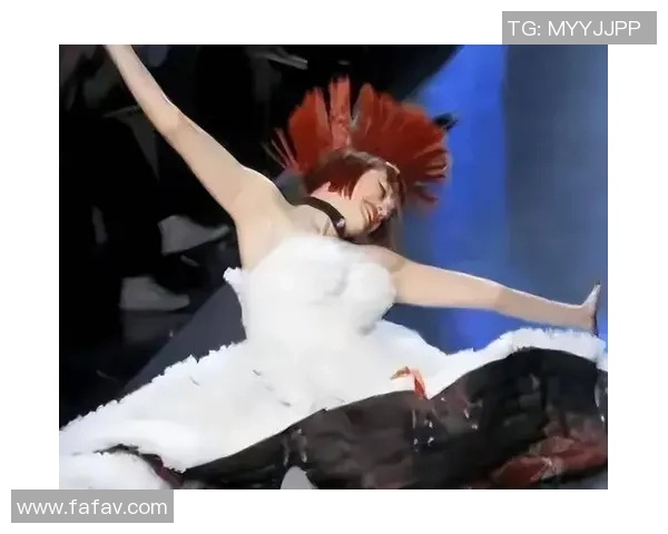 足球十大尴尬瞬间：那些让球星难以启齿的尴尬时刻与表情